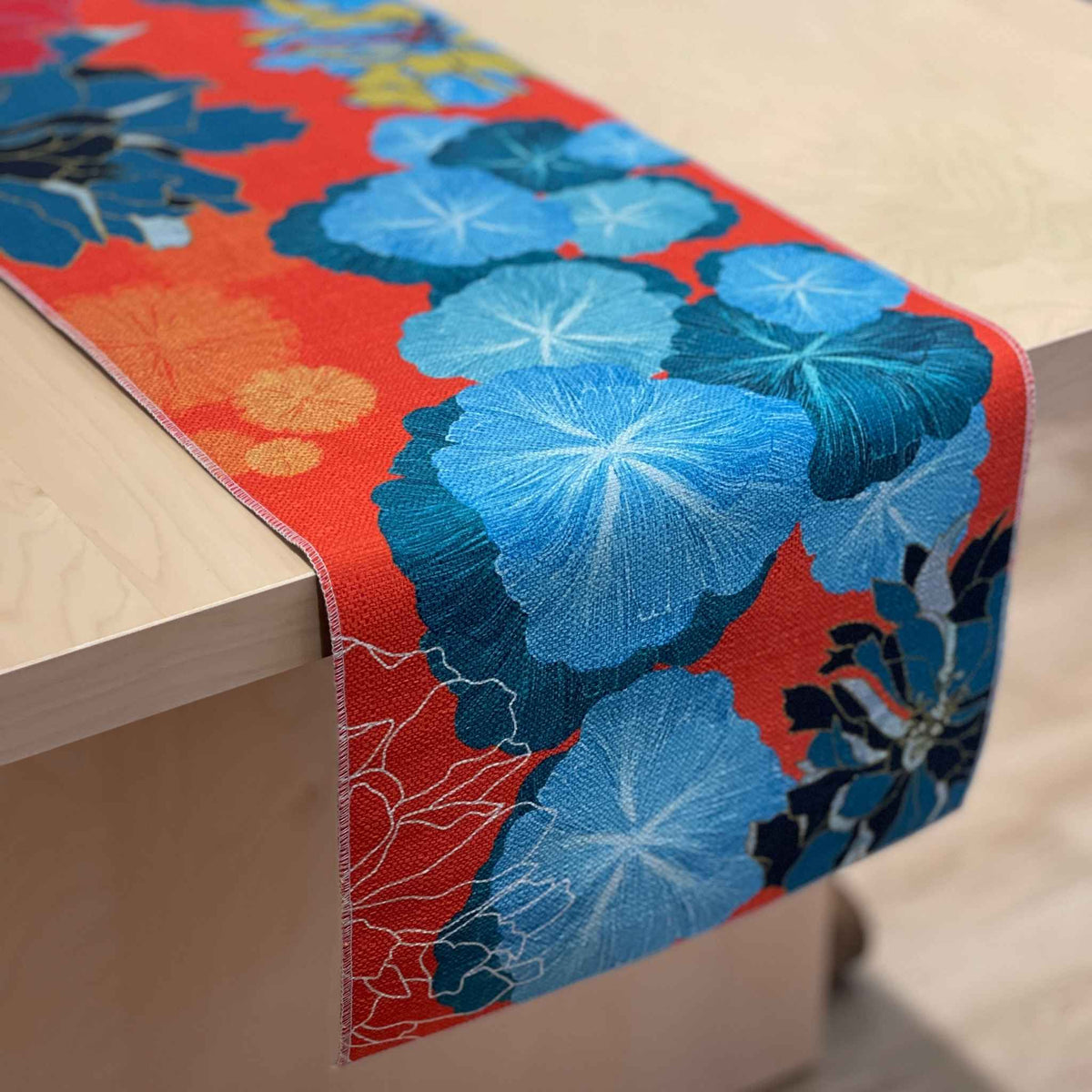 red blue table runner