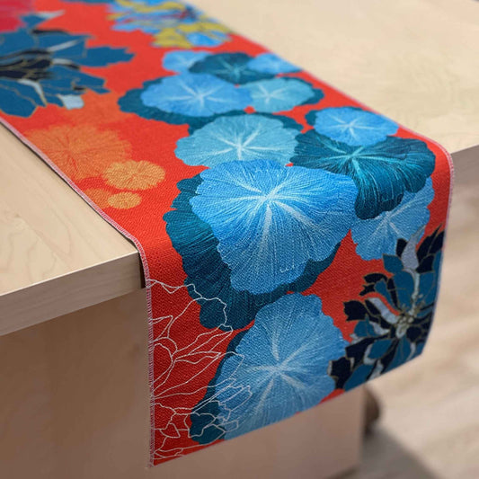 red blue table runner